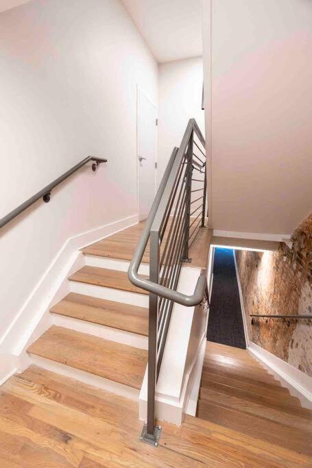 Spacious 2 Bed 2 Bath Downtown Otr Condo Minutes Walk To The Reds Bengals Stadium & More! ซินซินแนติ ภายนอก รูปภาพ