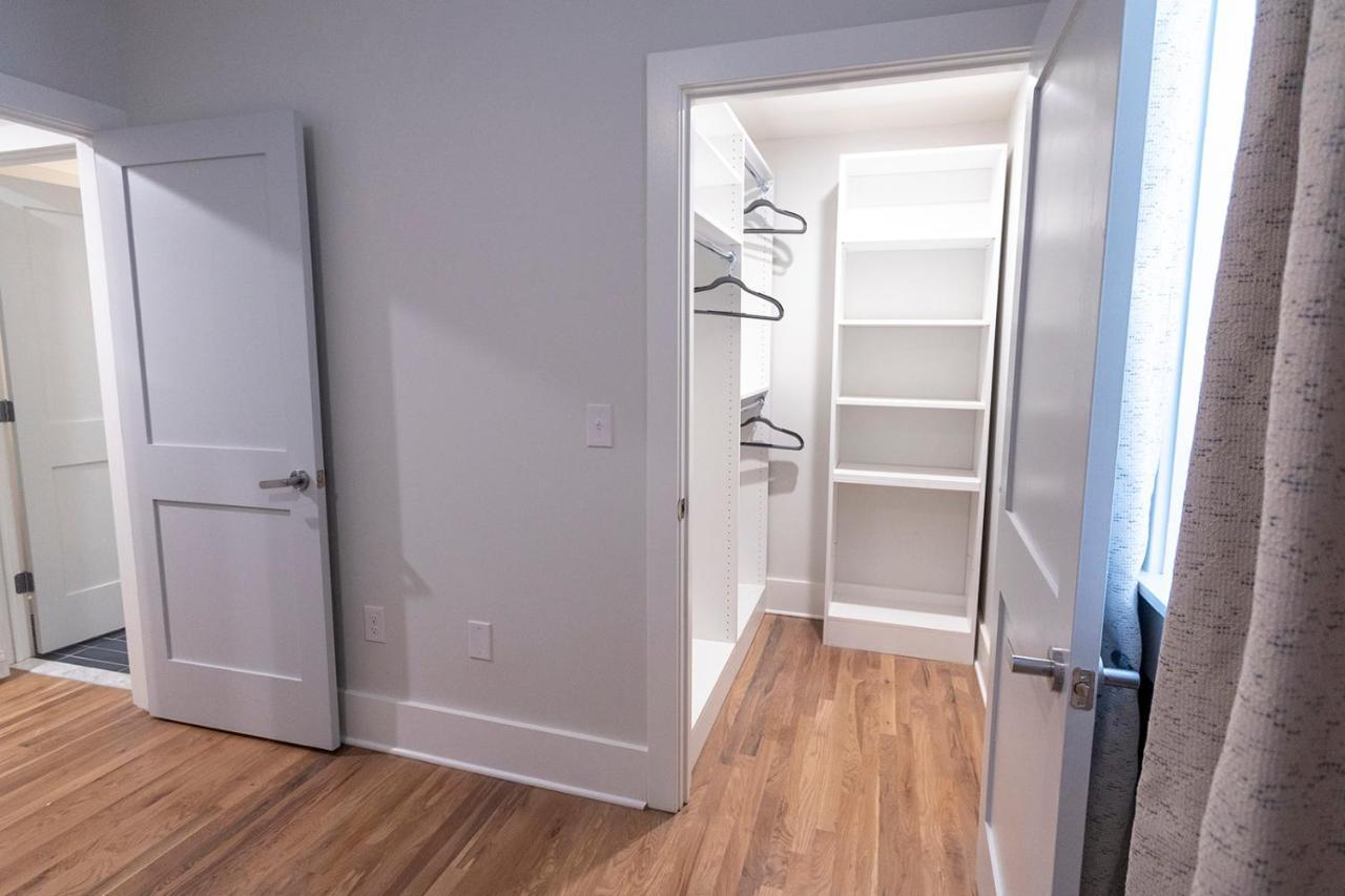 Spacious 2 Bed 2 Bath Downtown Otr Condo Minutes Walk To The Reds Bengals Stadium & More! ซินซินแนติ ภายนอก รูปภาพ